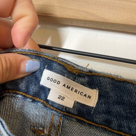 NEW Good American Cut-Off Jean Shorts Plus Size 22 Blue Denim High Waisted - Picture 5 of 7